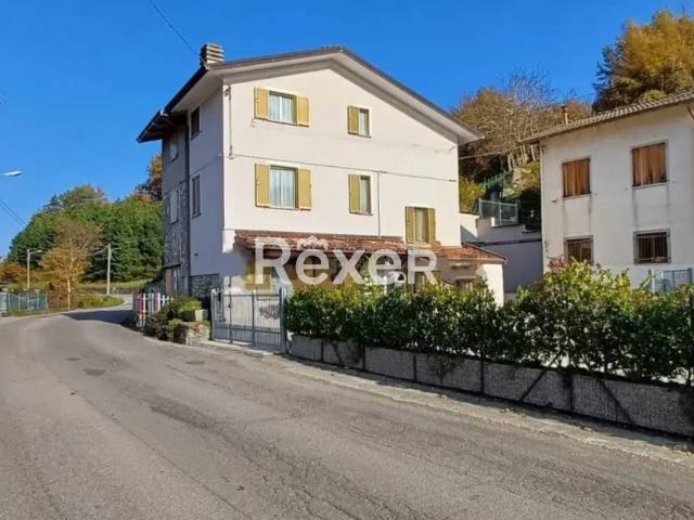 Casa indipendente in vendita a Ventasso RE