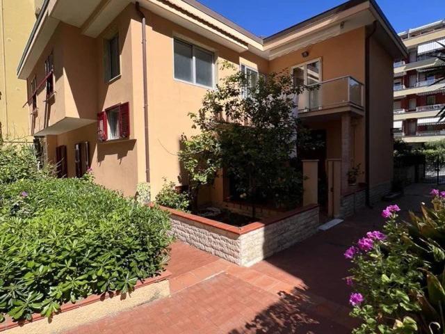Casa indipendente in vendita a Ventimiglia