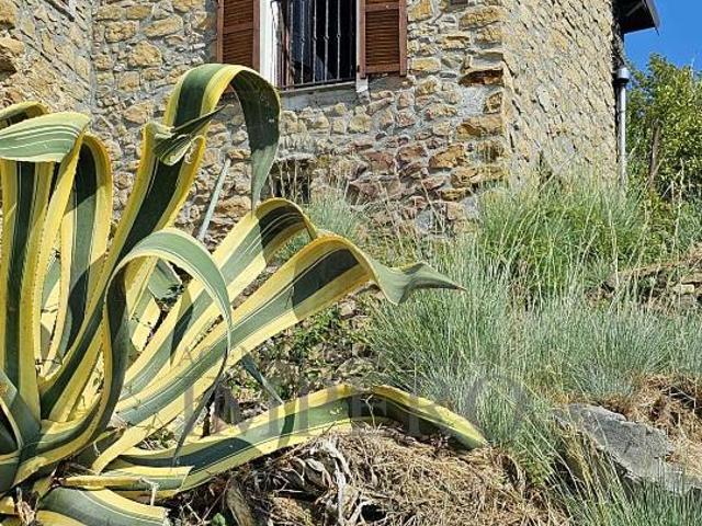Casa indipendente in vendita a Ventimiglia