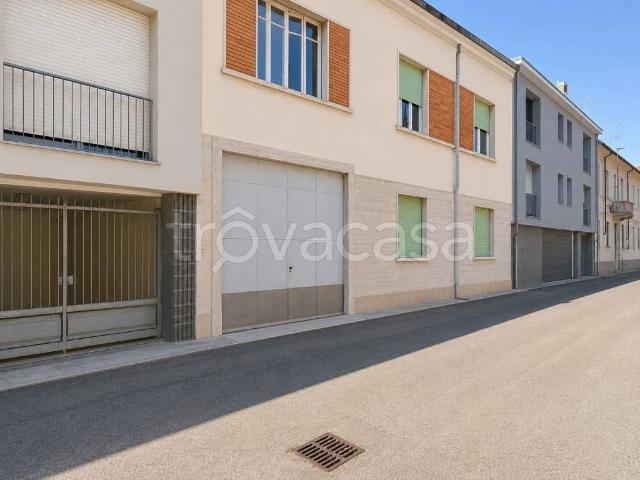 Casa indipendente in vendita a Vercelli via Adua, 12