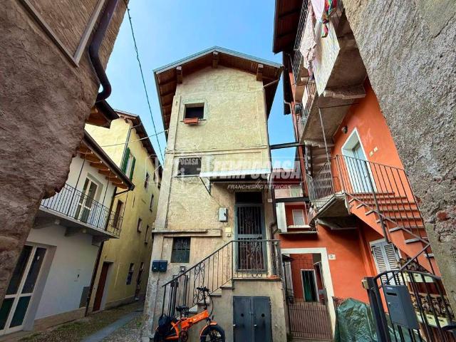 Casa indipendente in vendita a Verbania VB