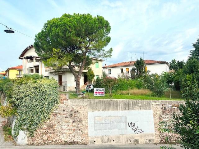 Casa indipendente in vendita a Verona VR
