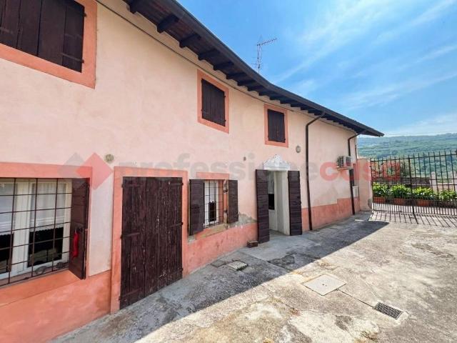 Casa indipendente in vendita a Verona VR