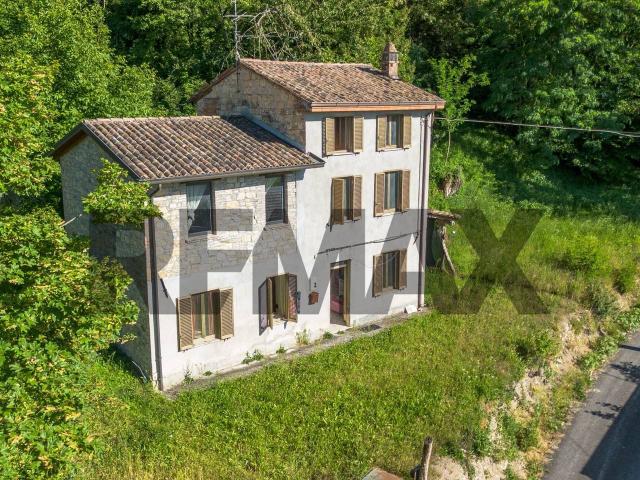 Casa indipendente in vendita a Vernasca
