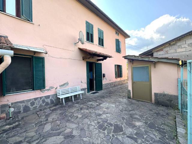 Casa indipendente in vendita a Vernio PO