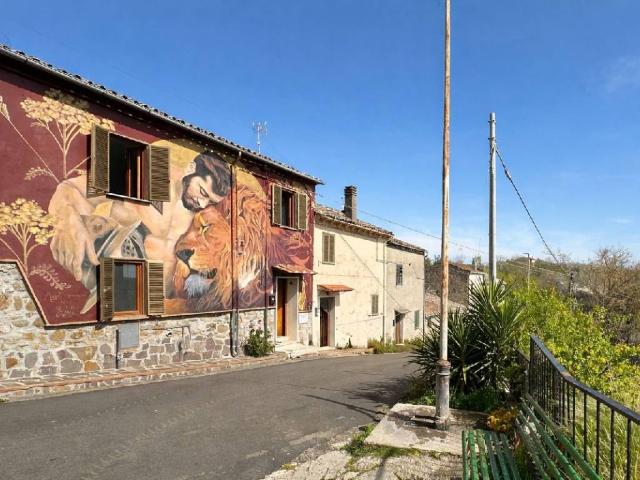 Casa indipendente in vendita a Viterbo VT