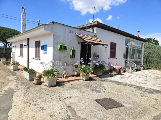 Casa indipendente in vendita a Viterbo VT
