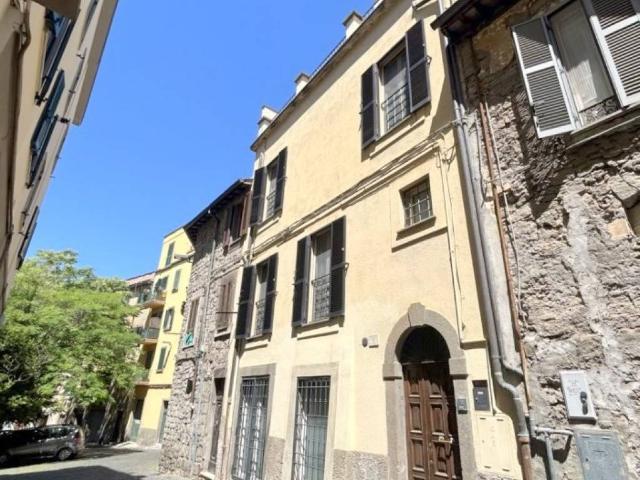 Casa indipendente in vendita a Viterbo VT