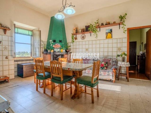 Casa indipendente in vendita a Viterbo VT