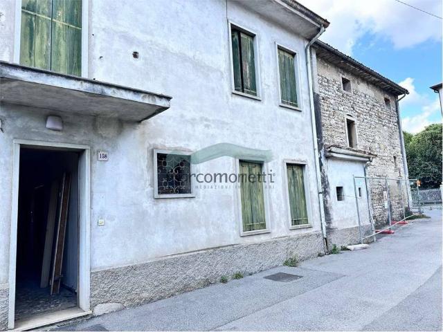Casa indipendente in vendita a Vittorio Veneto TV