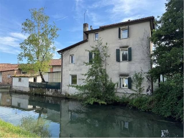Casa indipendente in vendita a Vittorio Veneto TV