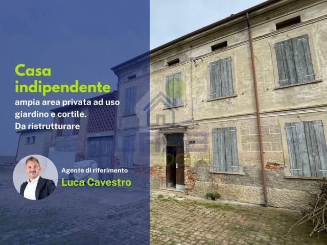 Casa indipendente in vendita a Viadana MN