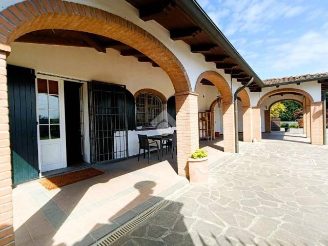 Casa indipendente in vendita a Viadana MN