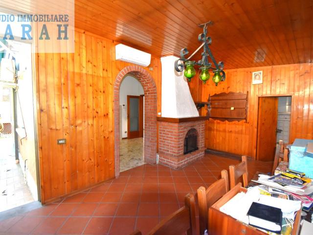 Casa indipendente in vendita a Viareggio, Darsena / Campo D'aviazione