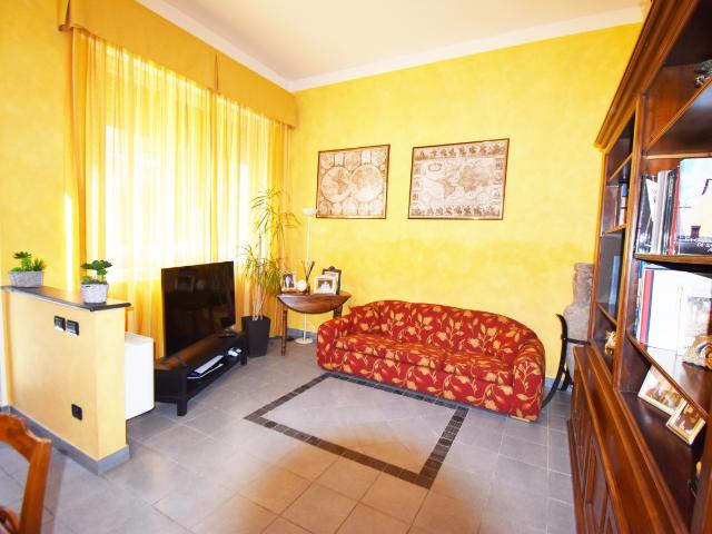 CASA INDIPENDENTE in VENDITA a VIAREGGIO DON BOSCO di 6 vani