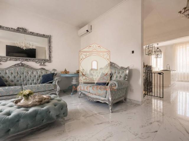 Casa indipendente in vendita a Viareggio via Giotto