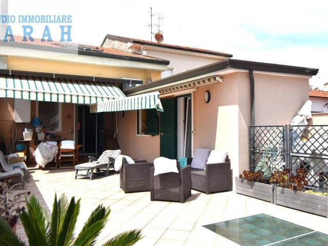 Casa indipendente in vendita a Viareggio