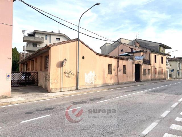 Casa indipendente in vendita a Vicenza