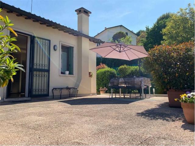 Casa indipendente in vendita a Vicenza VI