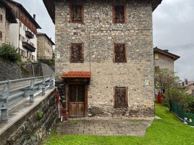 Casa indipendente in vendita a Vigo di Cadore BL