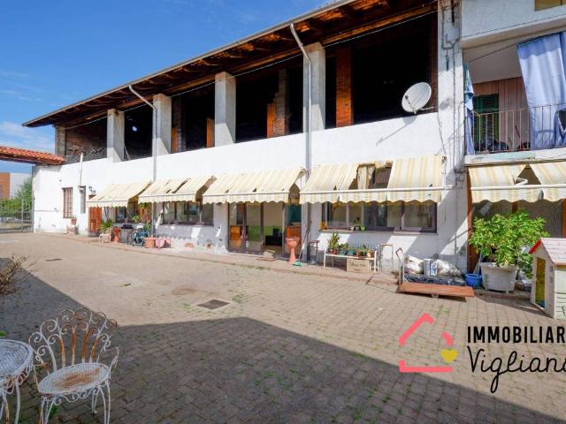 Casa indipendente in vendita a Vigliano Biellese BI