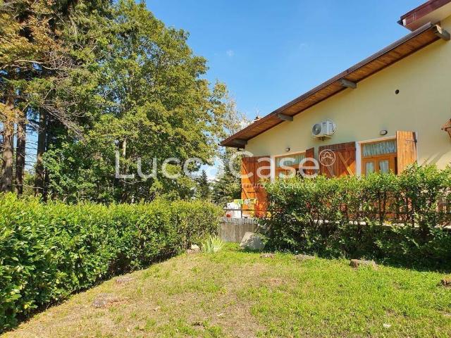 Casa indipendente in vendita a Villa Basilica LU