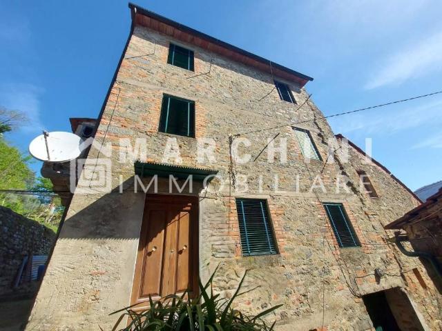 Casa indipendente in vendita a Villa Basilica LU