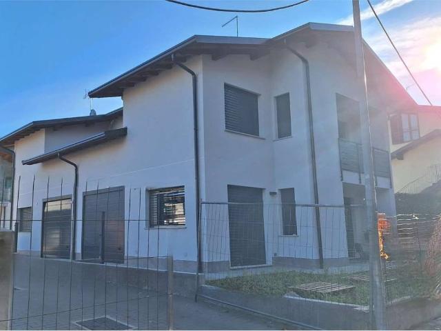 Casa indipendente in vendita a Villa Guardia CO