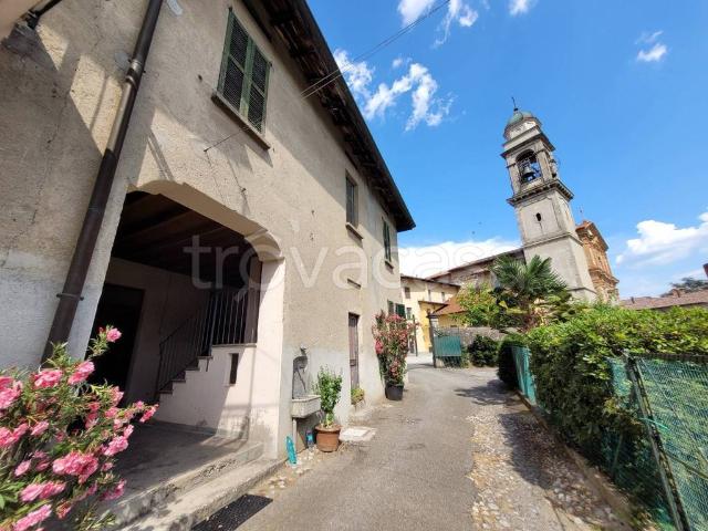 Casa indipendente in vendita a Villa Guardia piazza 11 Febbraio