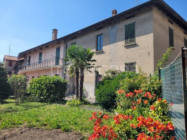 Casa indipendente in vendita a Villa Guardia piazza 11 Febbraio