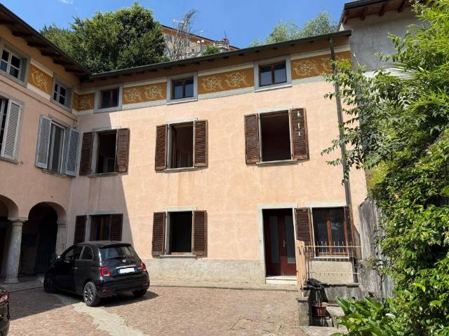 Casa indipendente in vendita a Villa d'Adda BG