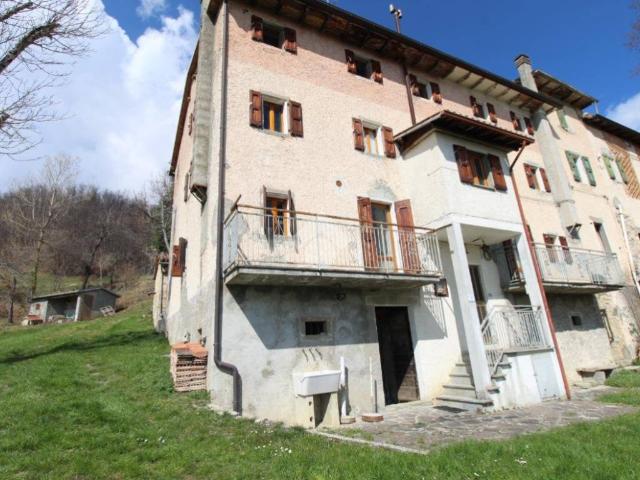 Casa indipendente in vendita a Villa Minozzo RE