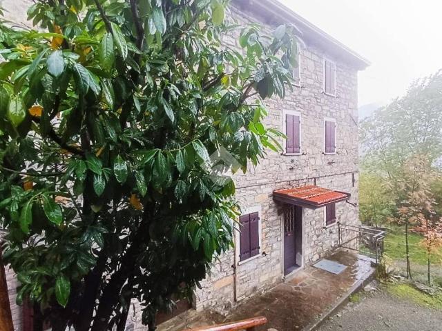 Casa indipendente in vendita a Villa Minozzo RE