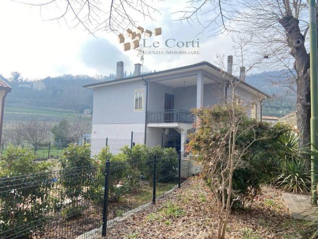 Casa indipendente in vendita a Villaga VI