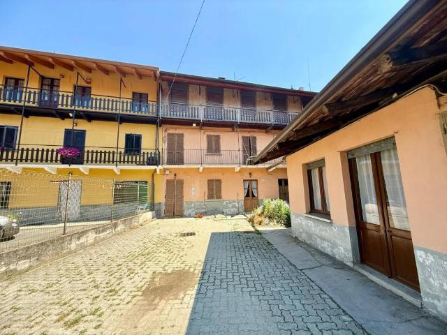 Casa indipendente in vendita a Villanova Canavese TO
