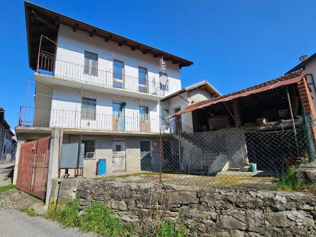 Casa indipendente in vendita a Villar Perosa TO
