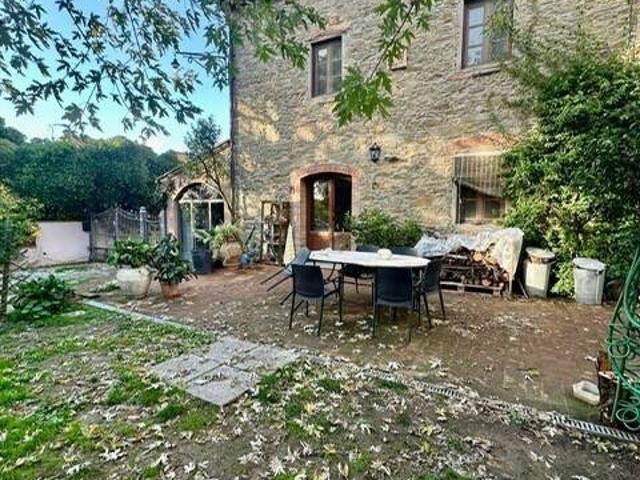 Casa indipendente in vendita a Vinci FI