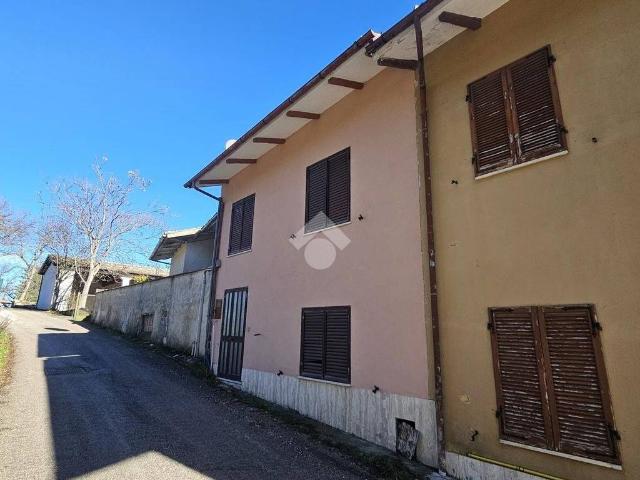 Casa indipendente in vendita a Visso MC