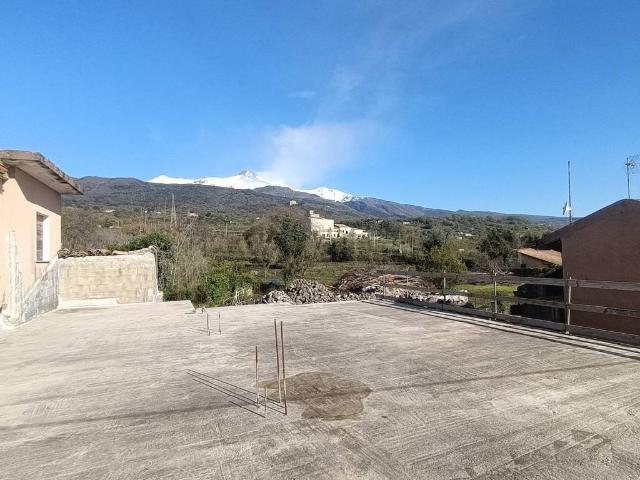 Casa indipendente in vendita a Zafferana Etnea CT