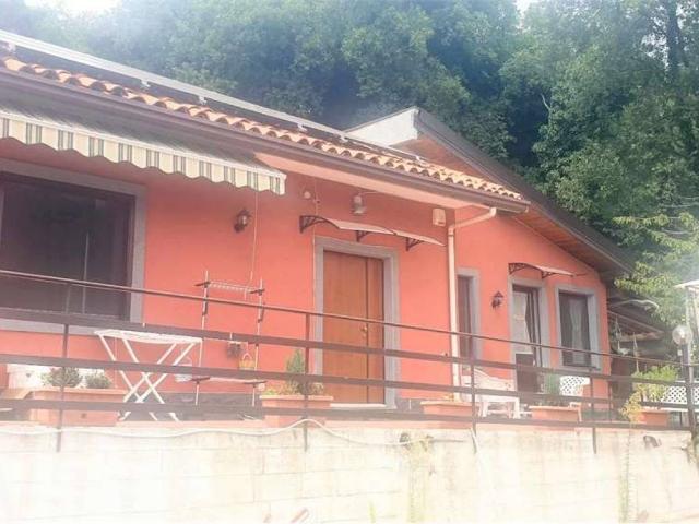 Casa indipendente in vendita a Zafferana Etnea CT