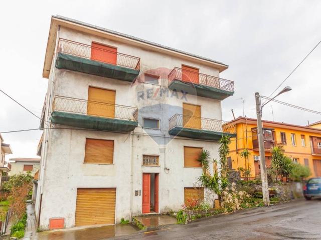Casa indipendente in vendita a Zafferana Etnea CT