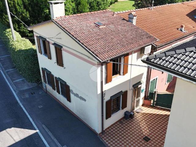 Casa indipendente in vendita a Zevio VR