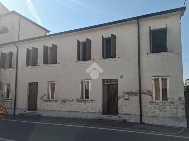 Casa indipendente in vendita a Zevio VR