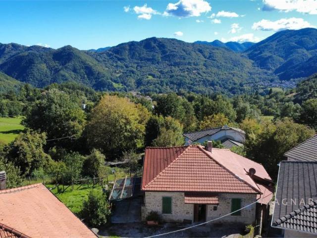 Casa indipendente in vendita a Zeri MS