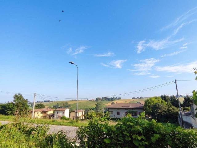 Casa indipendente in vendita a Ziano Piacentino