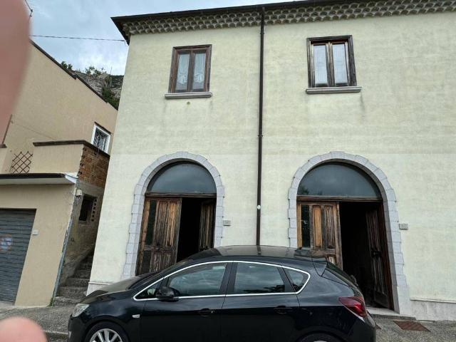 Casa indipendente in vendita a Zungoli AV