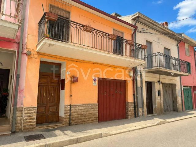 Casa indipendente in vendita ad Avezzano via Messina, 84
