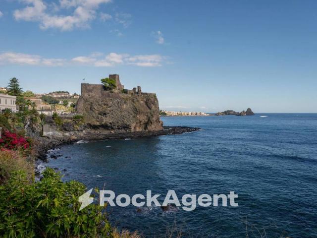 Casa indipendente in vendita ad Aci Castello via Vicario Nicolosi, 14
