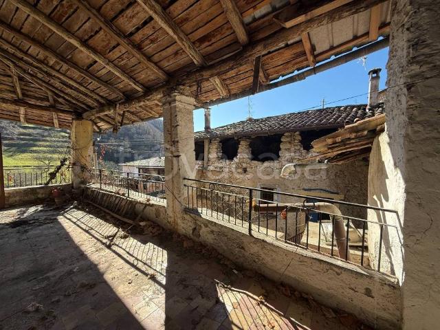 Casa indipendente in vendita ad Adrara San Martino via Villanova, 11