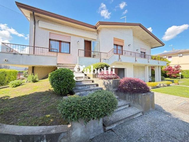 Casa indipendente in vendita ad Agna